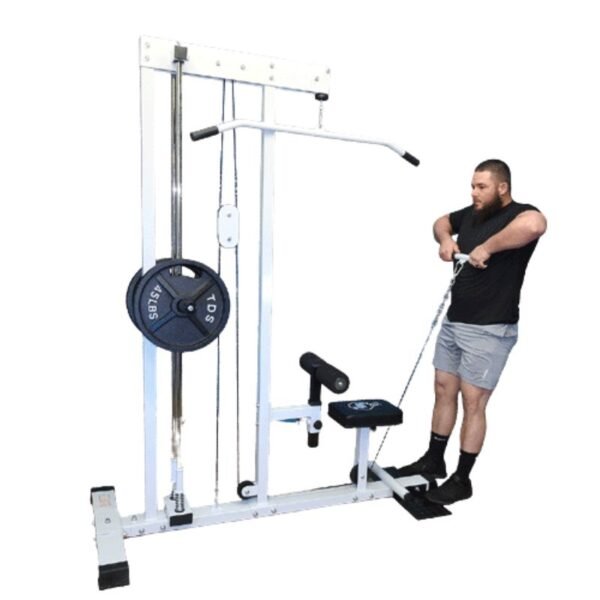 lat/row machine in use